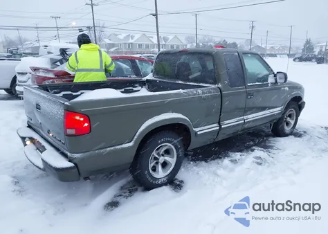 2001 Chevrolet S-10 Ls z USA, uszkodzony, nr VIN 1GCCS195318203902